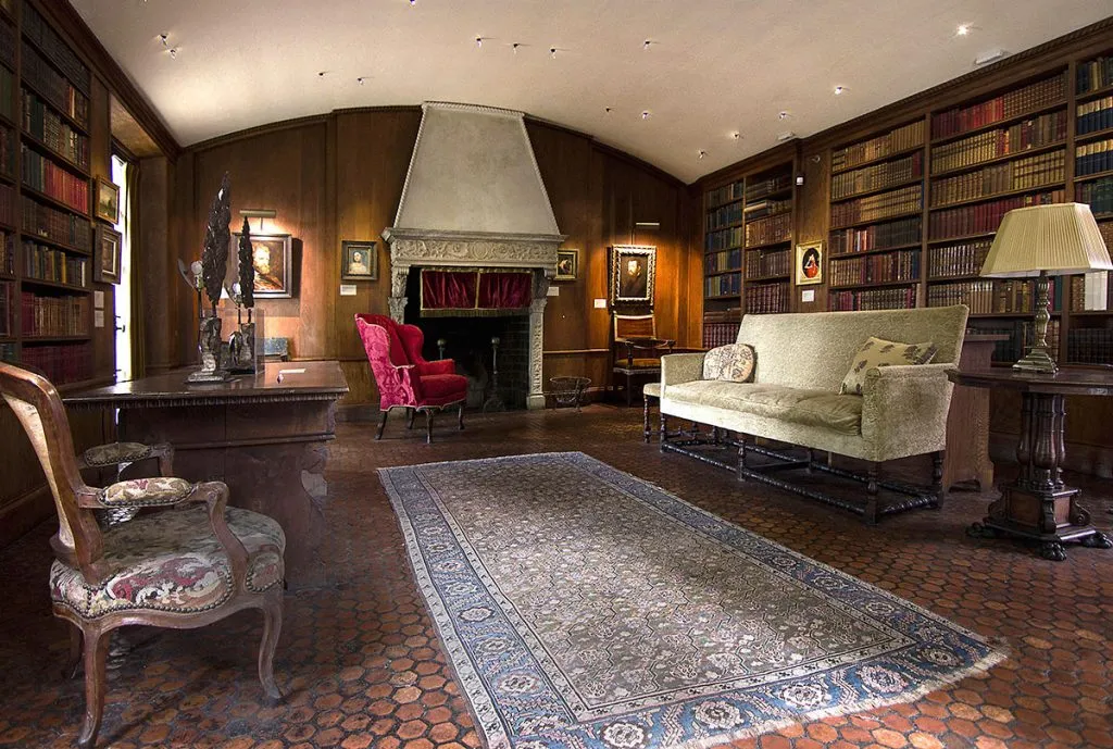 Library - Hyde Collections
